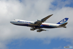 「青空」 NCA 747-8KZF JA15KZ 出発です
