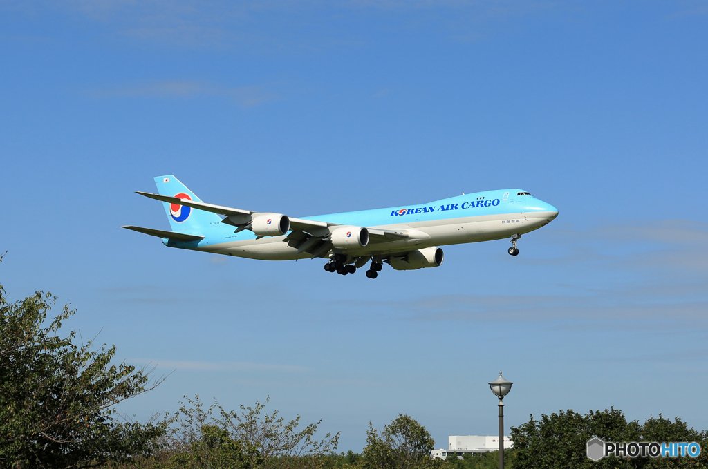 「青が大好き」 KOREAN 747-8 HL7639 到着