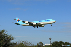 「青が大好き」 KOREAN 747-8 HL7639 到着
