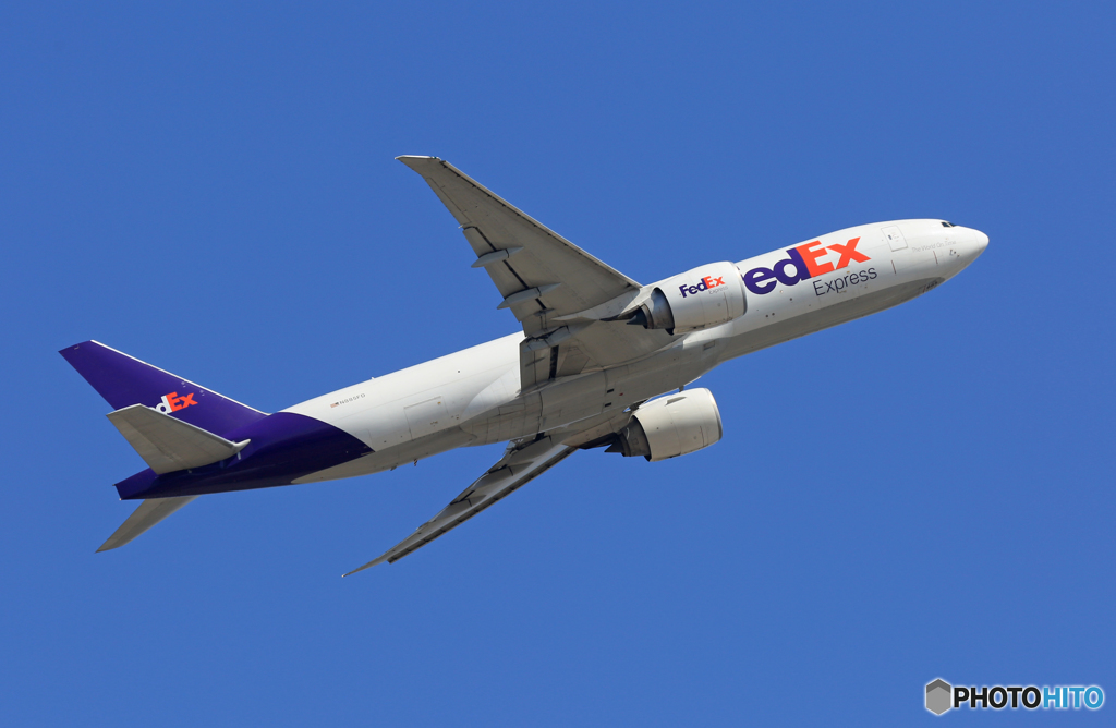 「あおぞら」FedEx 777-FS2 N885FD 飛ぶ