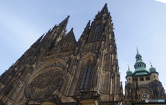 チェコ（３４３）プラハ城の青いそら