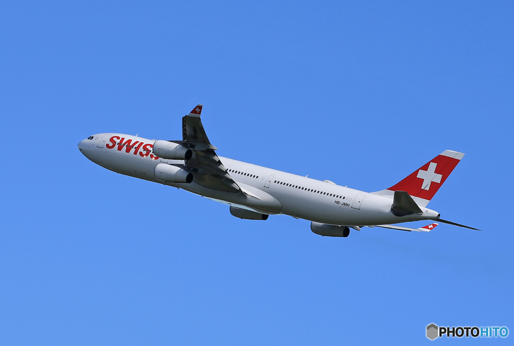 ☀「青い空」が一番 SWISS A340-313 HB-JMH離陸　