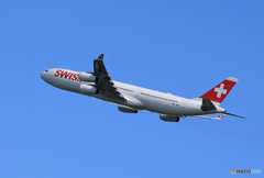 ☀「青い空」が一番 SWISS A340-313 HB-JMH離陸　