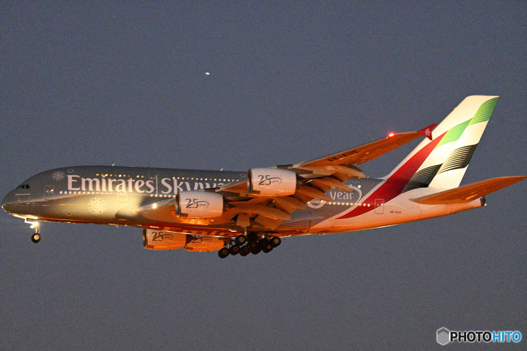 「冬の夜 」成田空港大きな・Airbus