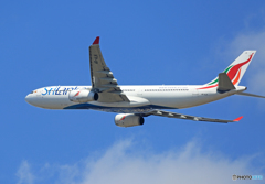 「空色」 SriLankan A330-343 4R-ALN Takeoff 