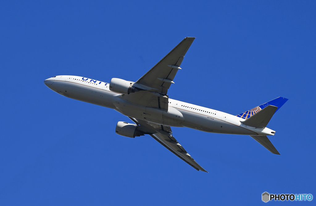 ☀「青い空」が一番 UNITED 777-222 出発