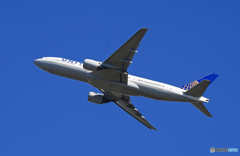 ☀「青い空」が一番 UNITED 777-222 出発