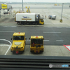 「霧の都」 オーストリア  (1210-2)  ウイーン空港の 働く車