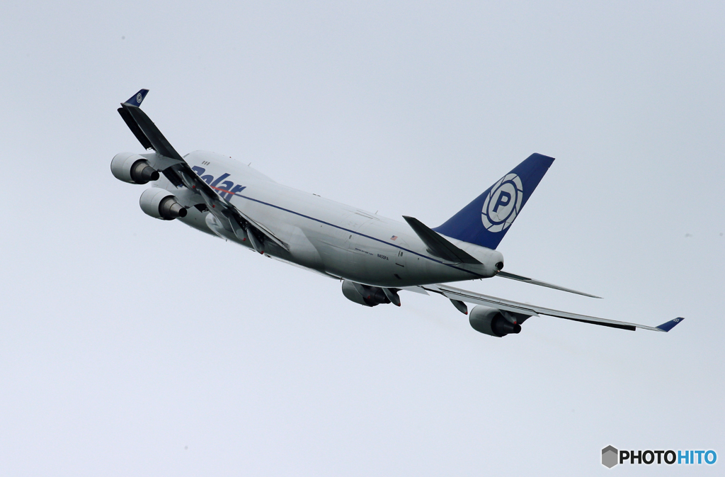 「くもり」 POLAR 747-400 N450PA Takeoff