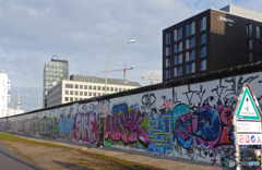 ベルリンの壁（２００）裏側から