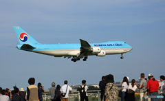  「晴れ」 Korean Cargo 747-8 HL7624 着陸します