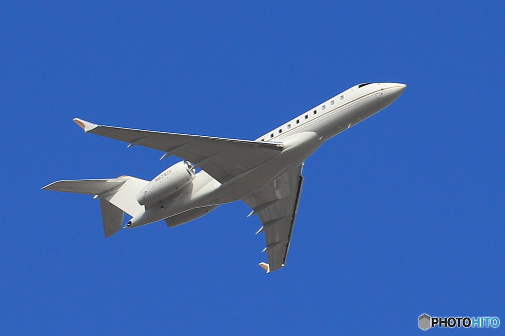 ☀「あおぞら」 Private Phenix Jet BD-700-1A10出発