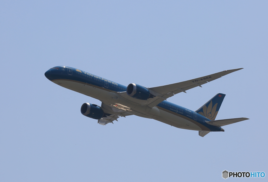 「SKY」 Vietnam 787-9 VN-A868 出発です