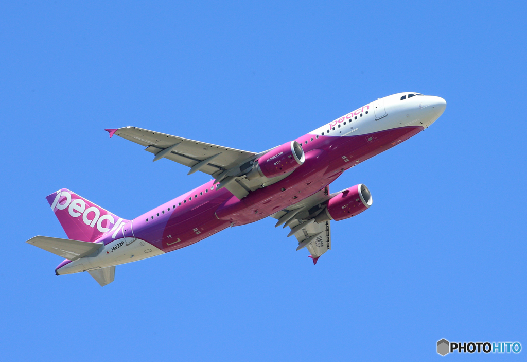 「青空」peach A320-214 JA822P Takeoff