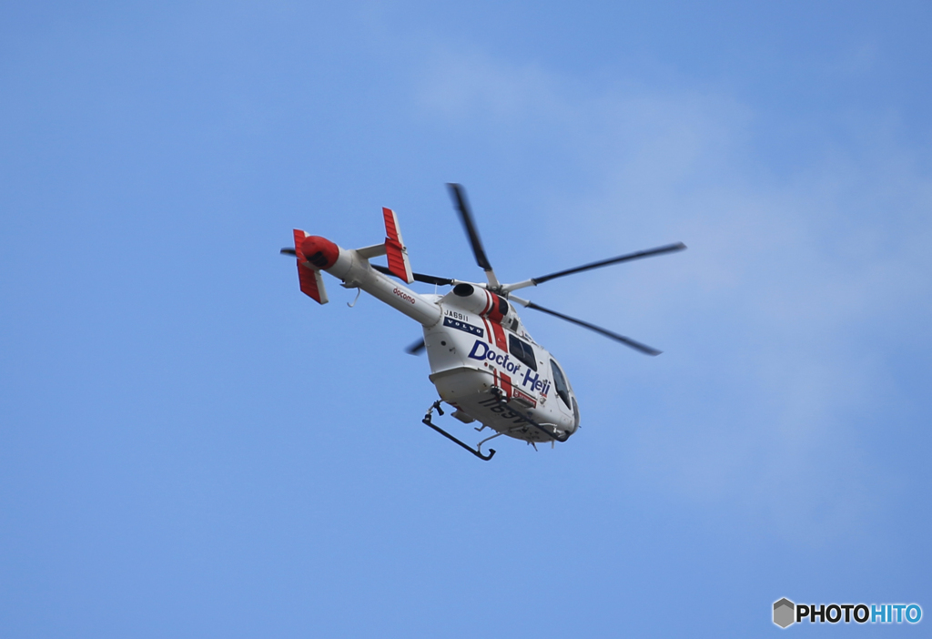 「青色が好き」ドクターヘリ　MDー９００ 帰リます