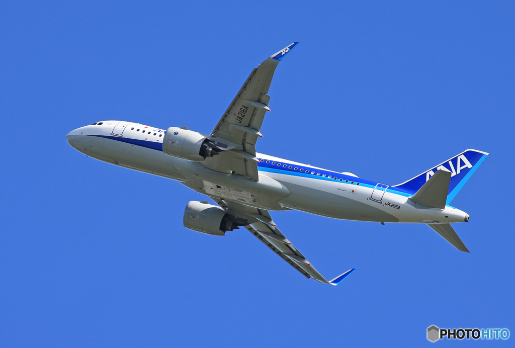 「青の空」ANA A320-271 JA216A 出発です