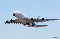 「ブルー」 Malaysia A380-841 9M-MNB 出発です