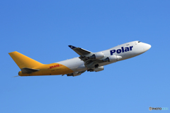 「晴れ」 POLAR 747-400 N487MC 飛び立ち