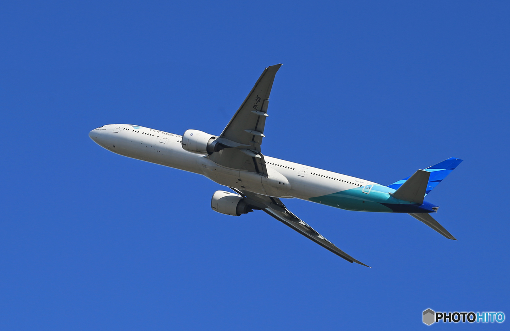 「SKY」Garuda 777-3U3 PK-GIF Takeoff 
