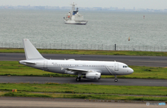 「青空」? ノマドアビエーションA319 HB-IIJ Takeoff