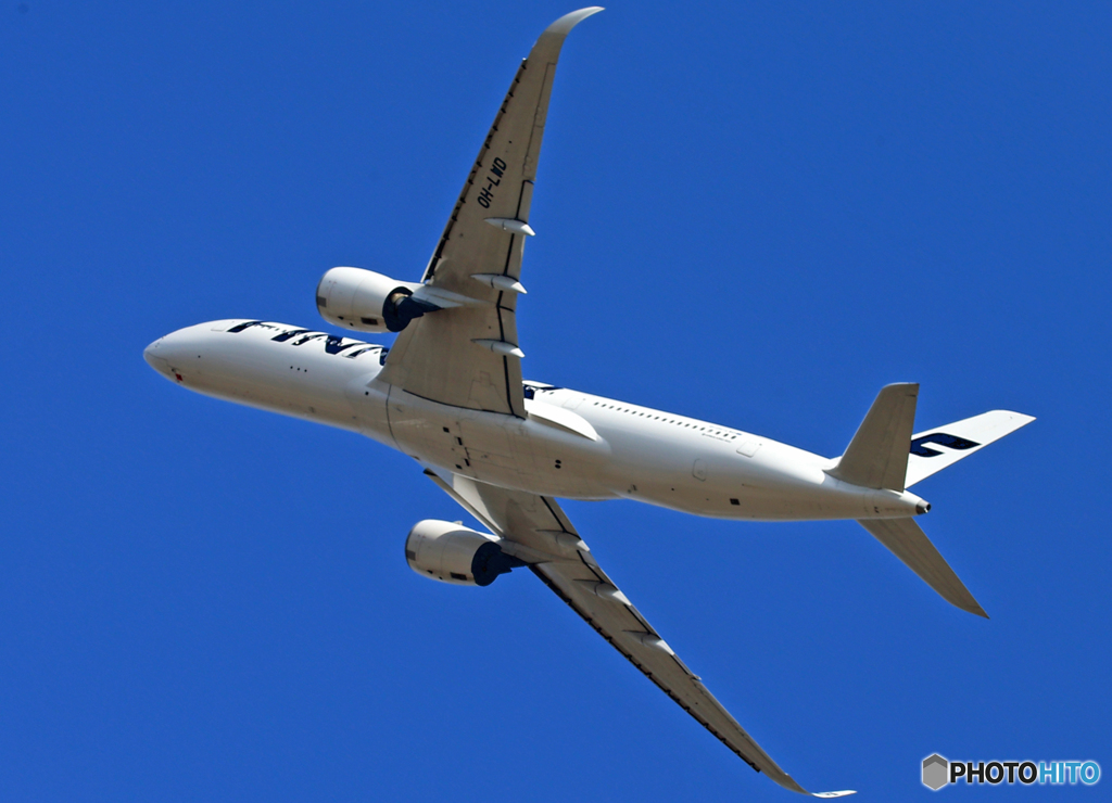 「青色」 Finnair A350-941 OH-LWD 飛ぶ