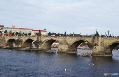 チェコ・プラハ（８０６）カレル橋の風景を見る