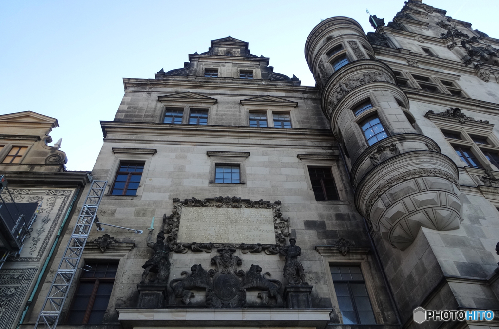 ドイツ　(1283)　ドレスデンの青い窓