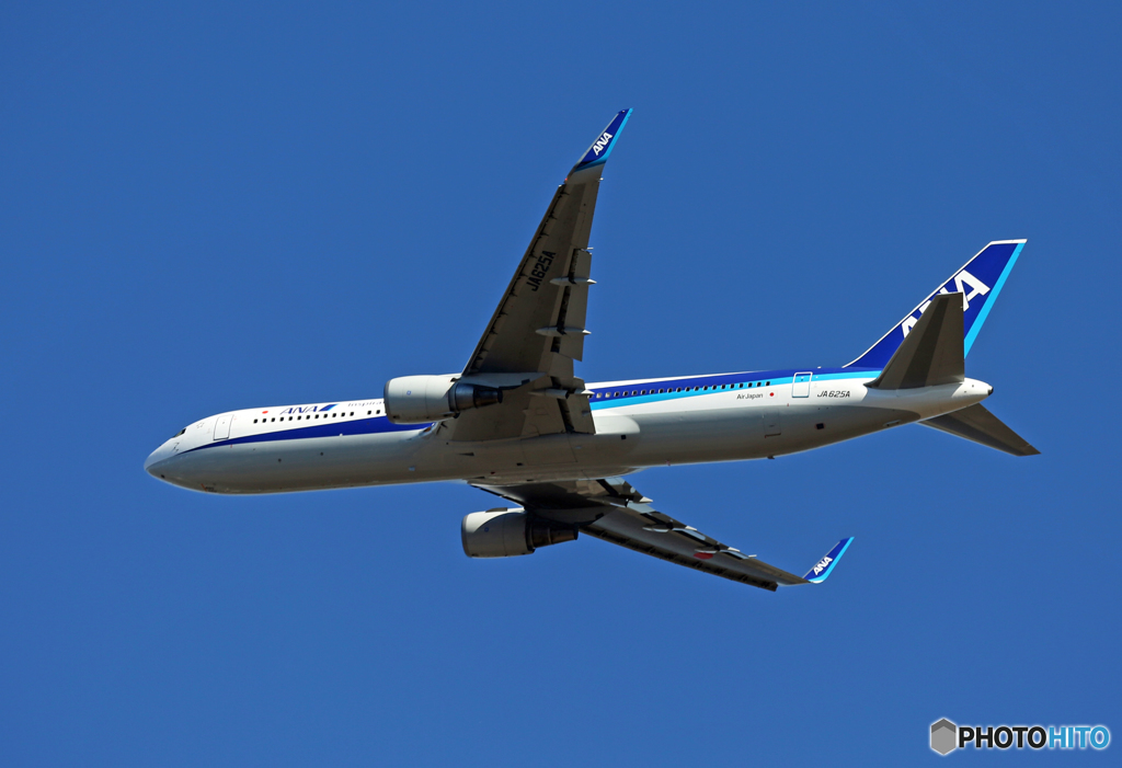 「晴れ」 ANA 767-381 JA625A 出発です