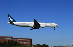 ☀「あおぞら」CATHAY 777-367 B-KQQ 着地前