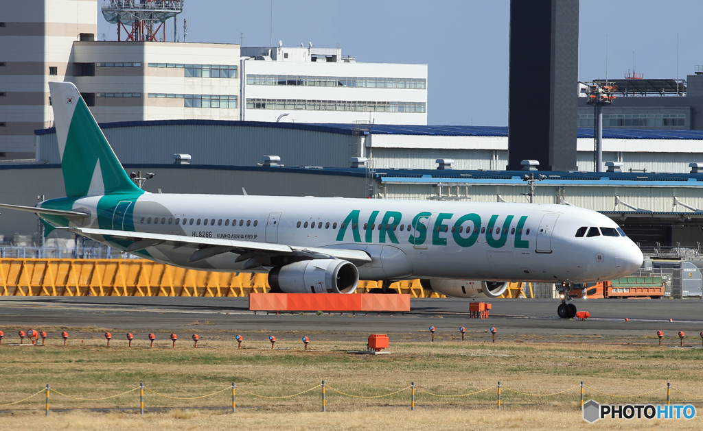「良い天気」 AIR SEOUL A321-231 HL8266離陸
