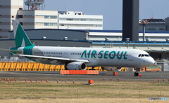 「良い天気」 AIR SEOUL A321-231 HL8266離陸