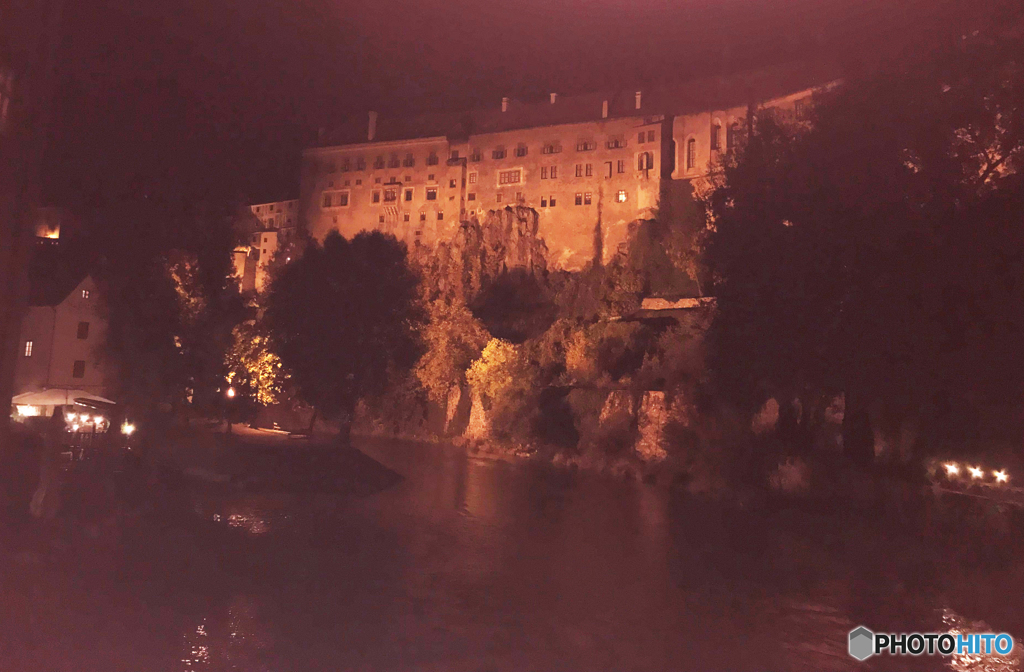 チェコ南部（９９２） チェスキー・クルムロフ城の・静かな夜