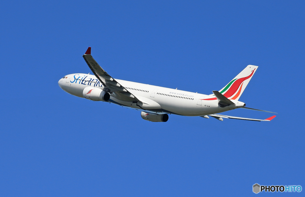 「ブルー」SriLankan A330-343 4R-ALM Takeoff 