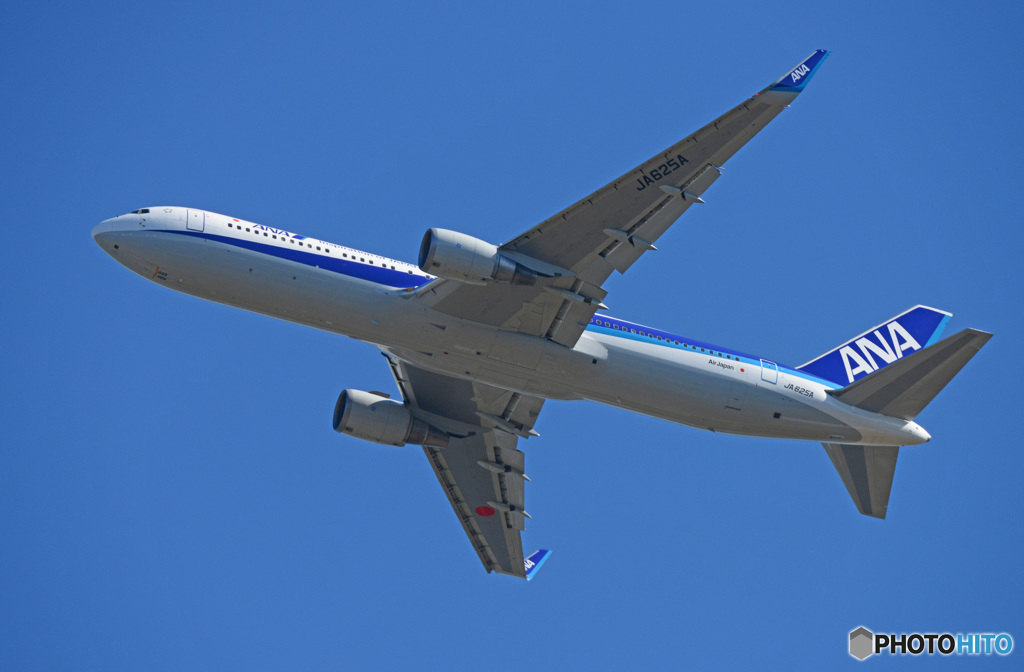 「青が大好き」☀ ANA 767-381 JA625A 出発です