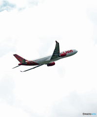 「すかい」 Lion Air A330-343 HS-LAM Takeoff 