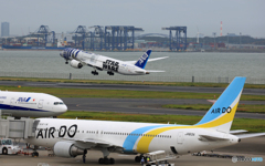 「くもり」STAR WARS R2-D2 JA873A  Takeoff