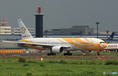 「令和」NOKSCOOT 777  離陸します