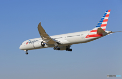 ☀「青い空」が一番 American 787-9 N833AA到着