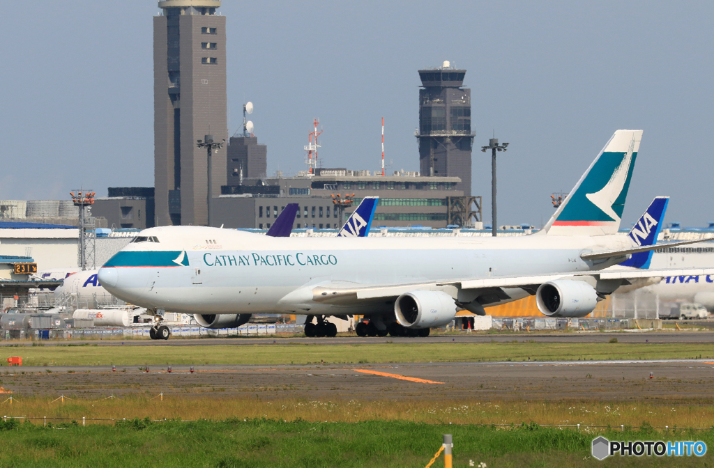 [青い空]　Cathay Cargo 747-8 B-EJL 離陸
