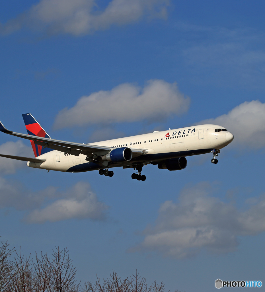 「ブルー」  DELTA 767  到着です