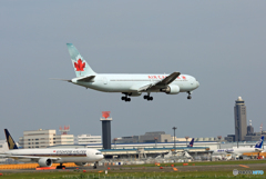 「SKY」 Air Canada C-FTCA 到着しました
