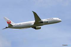 「青い空」が一番 JAL 787-9 JA870J 出発です