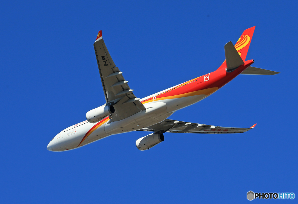 「青い日」 Hong Kong A330-300 B-LMN 離陸