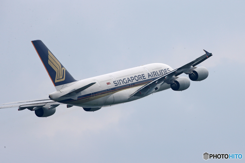 「☁」Singapore A380-841 9V-SKP 出発します