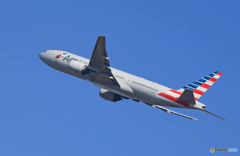  「青が好き」American 777-200 N759AN 飛ぶ