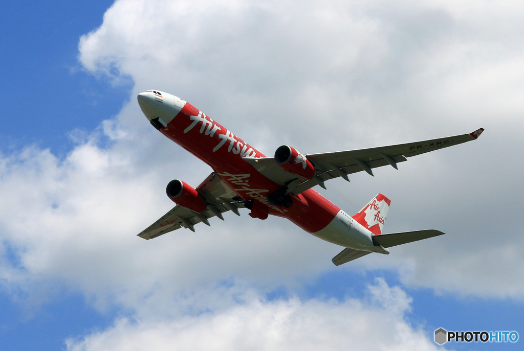 「青が好き」 Air Asia A330-343 PK-XRC 離陸です