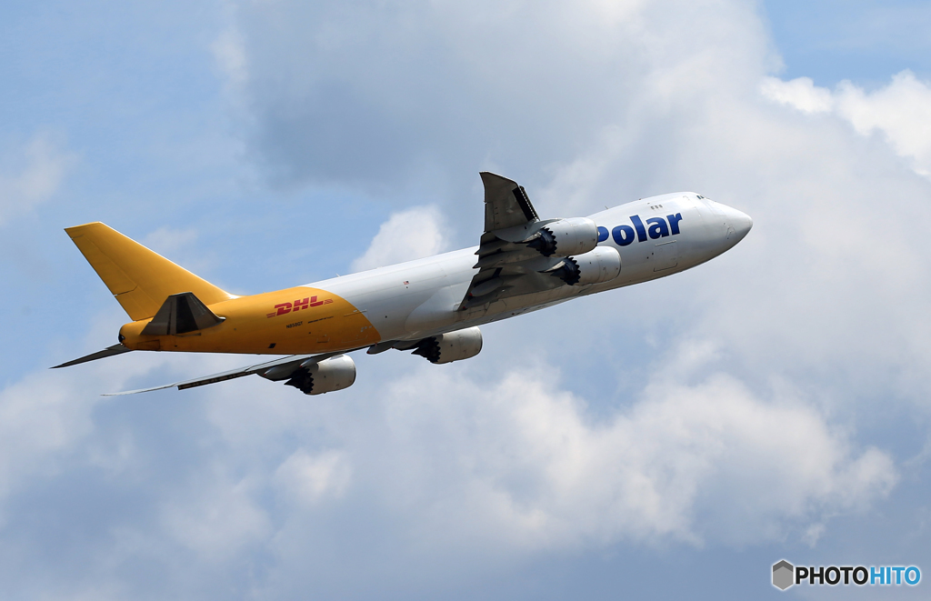 「青色」 Polar 747-8 N858GT Takeoff 