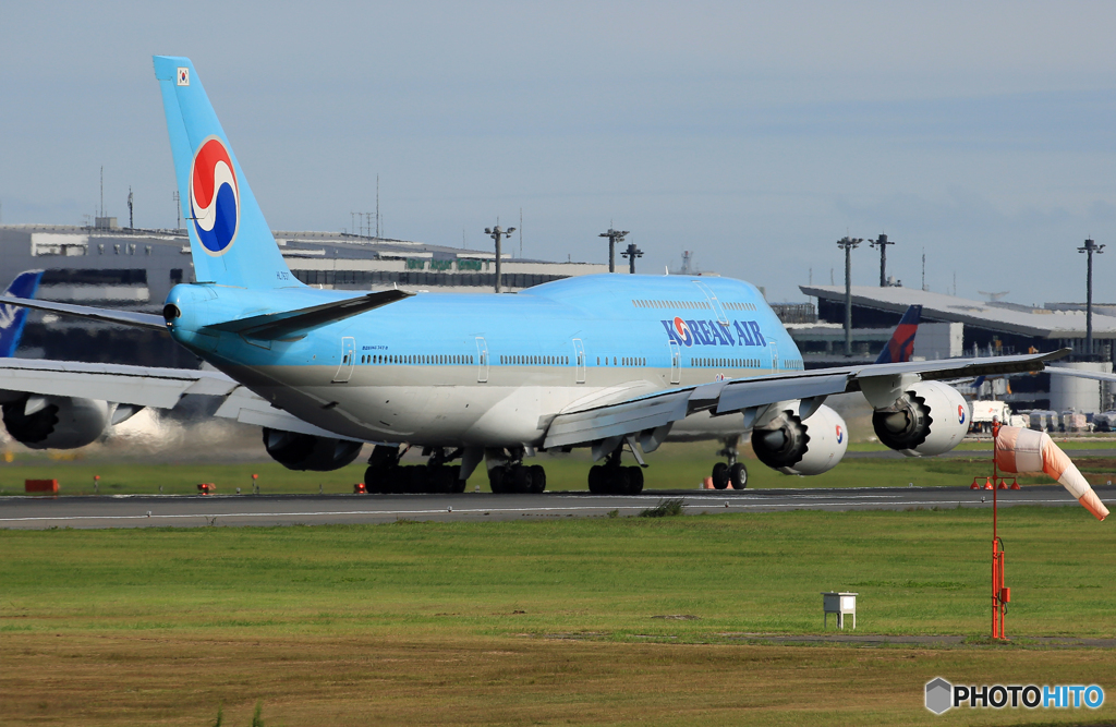 「青い空」が一番 KOREAN 747-8 出発です