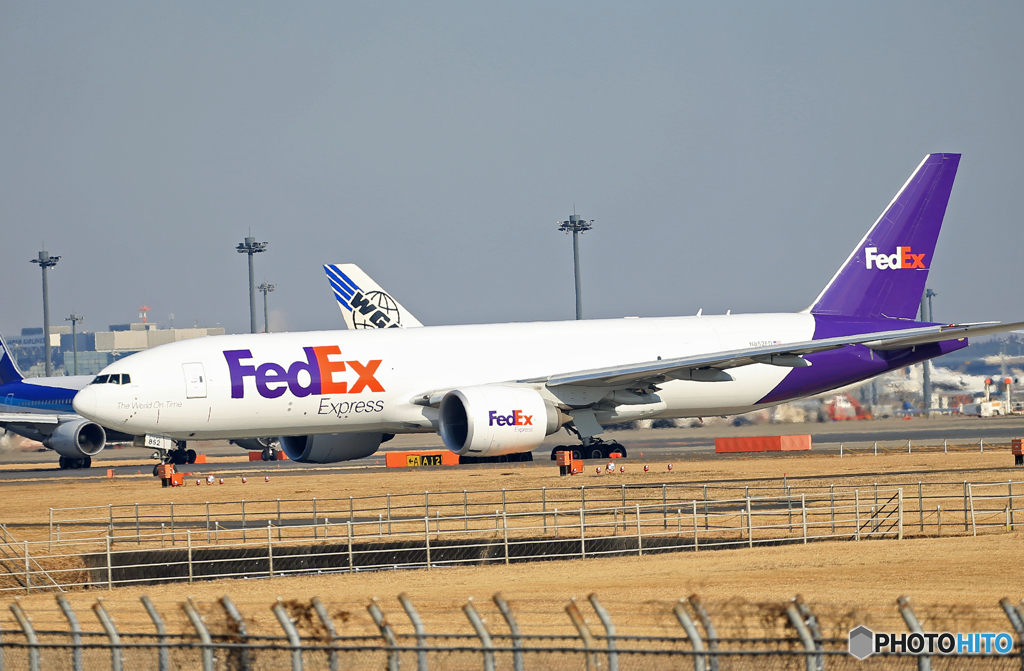 「晴れ」 FedEx 777-FS2 N852FD 出発