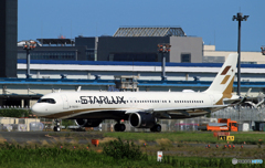「蒼空」STARLUX A321-252NX B-58205  出発です
